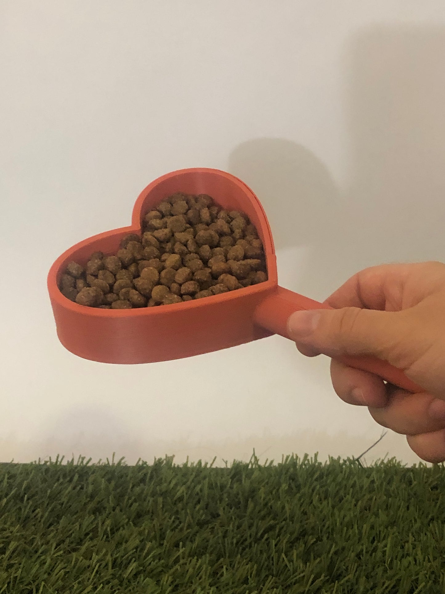 Cucharón para alimento de perro en forma de corazón
